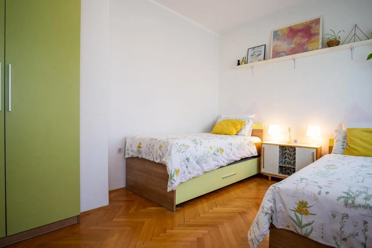 Spacious Apartment By The Sea 8+4 Pula Croatia