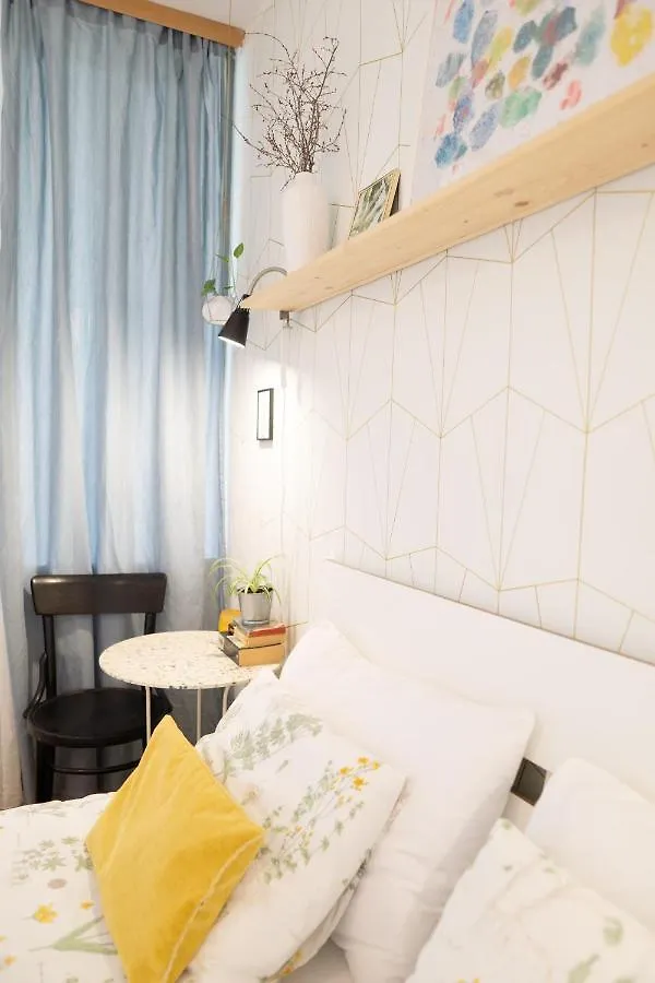 Spacious Apartment By The Sea 8+4 Pula