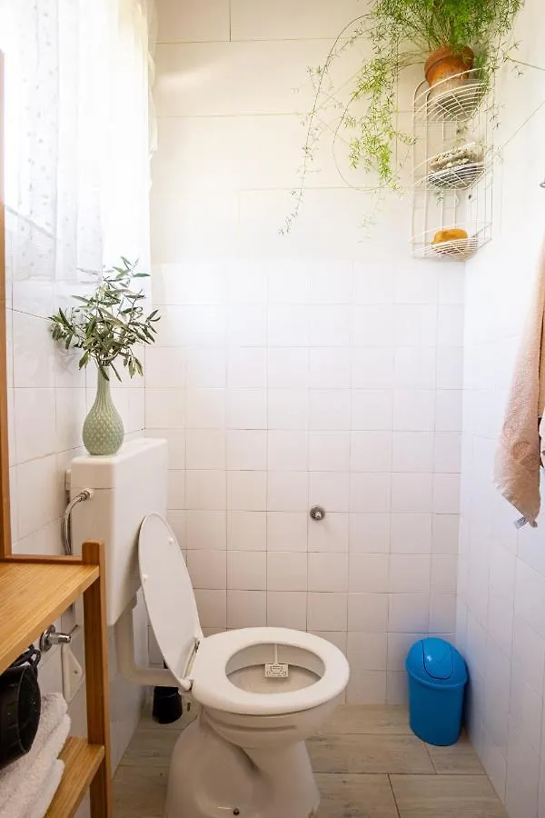 Spacious Apartment By The Sea 8+4 Pula